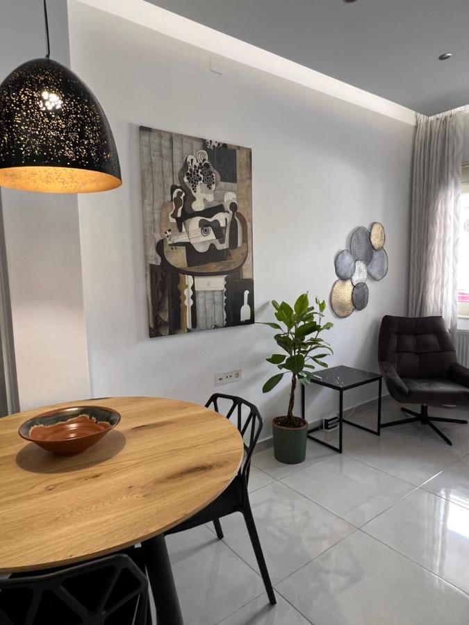 Modern Apartment Close To Airport With Gym And Bbq Candia Esterno foto