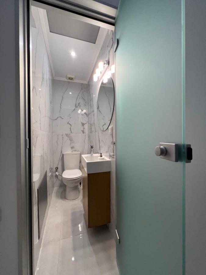 Modern Apartment Close To Airport With Gym And Bbq Candia Esterno foto