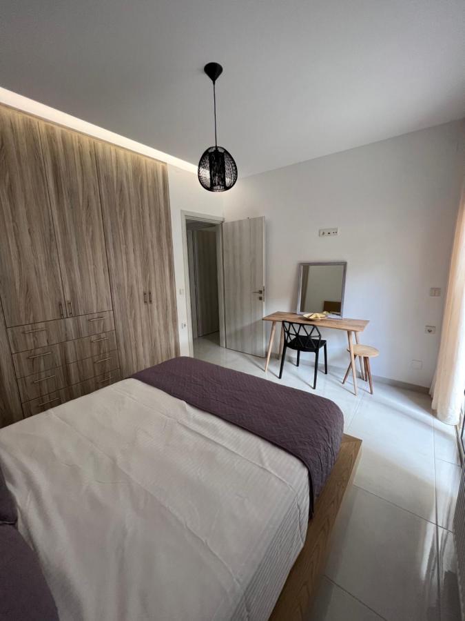 Modern Apartment Close To Airport With Gym And Bbq Candia Esterno foto
